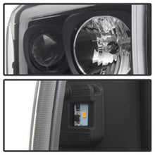 Load image into Gallery viewer, Spyder 99-04 Ford F250 Super Duty Projector Headlights - Light Bar - Black PRO-YD-FF25099V2-LB-BK 5084491