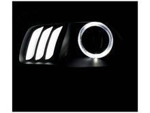 Load image into Gallery viewer, Anzo 2014-2016 Jeep Cherokee Projector Headlights Black Clear w/ White