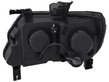 Load image into Gallery viewer, Anzo 2015-2016 Chevrolet Colorado Projector Headlights w/Plank Style Switch