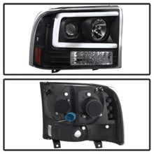Load image into Gallery viewer, Spyder 99-04 Ford F250 Super Duty Projector Headlights - Light Bar - Black PRO-YD-FF25099V2-LB-BK 5084491