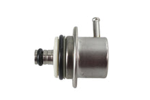 Load image into Gallery viewer, EFI Fuel Pressure Regulator