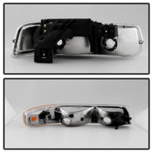 Load image into Gallery viewer, SPYDER xTune Chevy Silverado 1500 99-02 OEM Style Headlights w/ Bumper Lights - Chrome HD-JH-CSIL99-OE-SET 9035111