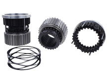 Load image into Gallery viewer, Ford Racing Super Duty Warn Locking Hubs M-1104-SD