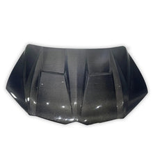 Load image into Gallery viewer, 2018-2022 Lamborghini URUS TC2 Style Carbon Fiber Hood