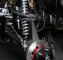 Load image into Gallery viewer, Camburg 2.25 Prerunner Series Front Hub Kit (5x5.5) CAM-010003