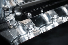 Load image into Gallery viewer, LME LOW PROFILE BILLET MANIFOLD LT1/LT4