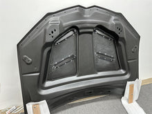 Load image into Gallery viewer, Lamborghini URUS MSY Style Carbon Fiber Hood 2018-2022