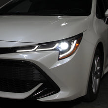 Load image into Gallery viewer, xTune US Built Toyota Corolla 18-20 L LE LED Proj Headlights-SE Style Black PRO-JH-TCOL20LUS-LED-BK 9949326