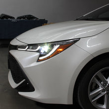 Load image into Gallery viewer, xTune US Built Toyota Corolla 18-20 L LE LED Proj Headlights-SE Style Black PRO-JH-TCOL20LUS-LED-BK 9949326