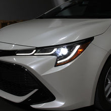 Load image into Gallery viewer, xTune US Built Toyota Corolla 18-20 L LE LED Proj Headlights-SE Style Black PRO-JH-TCOL20LUS-LED-BK 9949326