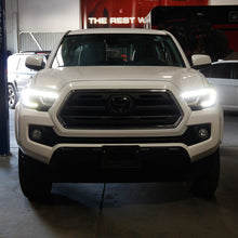 Load image into Gallery viewer, xTune Toyota Tacoma 16-19 SR SR5 Model LED DRL Projector Headlights- Black PRO-JH-TTA16-FLED-SR-BK 9050060