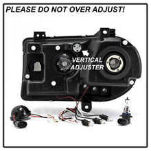 Load image into Gallery viewer, Spyder Chrysler 300C 05-10 Projector Headlights LED Halo LED Smke (Not Included) PRO-YD-C300C-HL-SM 5009159