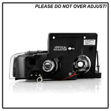 Load image into Gallery viewer, Spyder Chevy Astro 95-05/GMC Safari 95-05 Projector Headlights LED Halo Black PRO-YD-CA95-HL-BK 5009210