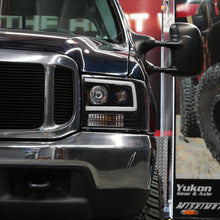 Load image into Gallery viewer, Spyder 99-04 Ford F250 Super Duty Projector Headlights - Light Bar - Black PRO-YD-FF25099V2-LB-BK 5084491