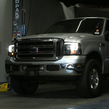 Load image into Gallery viewer, Spyder Ford F250/350/450 05-07 Projector Headlights - Light Bar DRL LED - Black PRO-YD-FS05V2-LB-BK 5084507