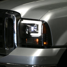 Load image into Gallery viewer, Spyder Ford F250/350/450 05-07 Projector Headlights - Light Bar DRL LED - Black PRO-YD-FS05V2-LB-BK 5084507