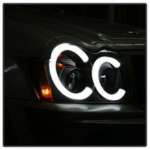 Load image into Gallery viewer, Spyder 05-07 Jeep Grand Cherokee - Light Bar Projector Headlights - Chrome - PRO-YD-JGC05V2-LB-C 5086112