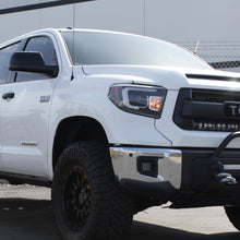 Load image into Gallery viewer, Spyder Toyota Tundra 2014-2016 Projector Headlights Light Bar DRL Black PRO-YD-TTU14-DRL-BK 5080158