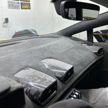 Load image into Gallery viewer, Carbon Fiber Air Vent AC Trim Replacement Set for Lamborghini Huracan