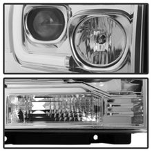 Load image into Gallery viewer, Spyder 05-07 Ford F250/350/450 SD Ver 2 Proj Headlights - Light Bar DRL - Black PRO-YD-FS05V2-LB-C 5084682