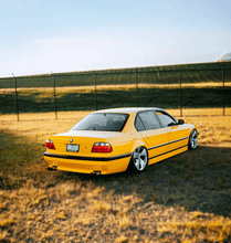 Load image into Gallery viewer, BMW 7-series E38 Red LED Taillights Set (1995)