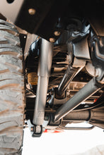 Load image into Gallery viewer, Belltech 20-21 Gladiator JT Rubicon 4in. Lift Lift Kit w/Trail Performance Shocks/Rear Anti-Sway Bar 153206TPS