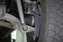 Load image into Gallery viewer, Belltech 19-21 RAM 1500 4WD All Cabs 6in-8in Lift Kit w/ Front/Rear Trail Performance Shocks 153712TP