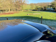 Load image into Gallery viewer, HM E39 Sedan Roof Wing