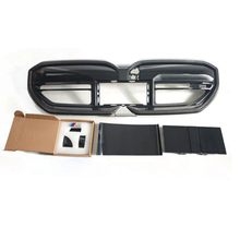 Load image into Gallery viewer, Dry Carbon Fiber Front Grille for BMW G90 M5 G60 G61 5 Series
