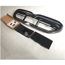 Load image into Gallery viewer, Dry Carbon Fiber Front Grille for BMW G90 M5 G60 G61 5 Series