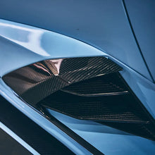 Load image into Gallery viewer, Dry Carbon Fiber Side Skirt Trim for Lamborghini Huracan EVO Tecnica