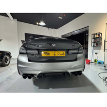 Load image into Gallery viewer, Carbon Fiber CSL Style Trunk for BMW F90 M5 G30 5 Series